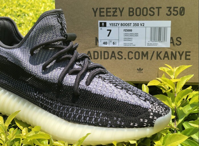 yeezy 350 black gumtree